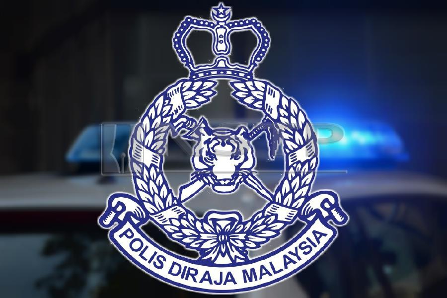 A man with a criminal record for attempted murder was arrested after going berserk and wrecking his sister’s car using a pair of nunchakus at a house in Taman Serai here yesterday. - NSTP PIC 
