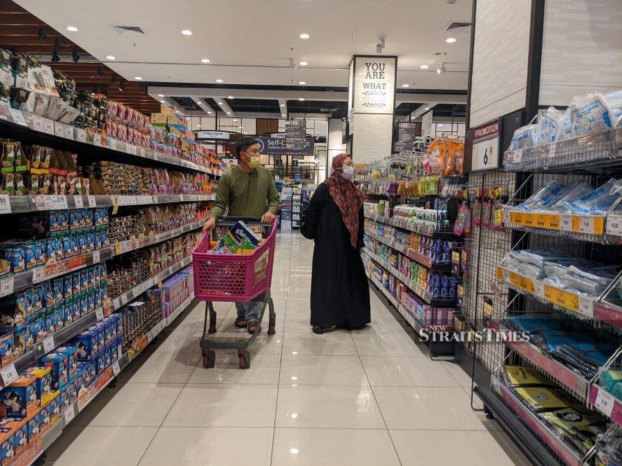 The surge in prices, which was also observed during Ramadan in previous years, presents a significant challenge to Raya celebrations. - NSTP/GENES GULITAH