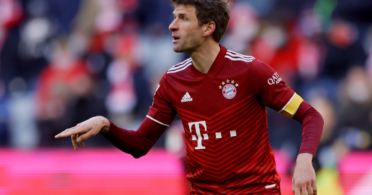 Mueller own goal helps Leverkusen claim 1-1 draw at Bayern