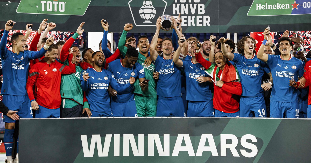 30-04-2023: Sport: Ajax v PSV KNVB Beker finale ROTTERDAM, NETHERLANDS -  APRIL 30: trofee de dennenappel during the match KNVB Cup Final AFC Ajax  and Stock Photo - Alamy