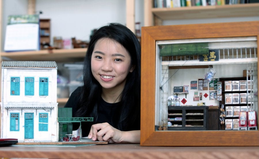 Discover Malaysian culture through this incredible miniature art