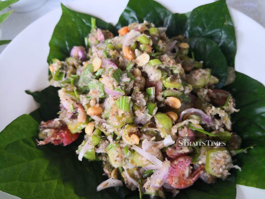  The women's eye for detail is evident in their attractive food presentation.