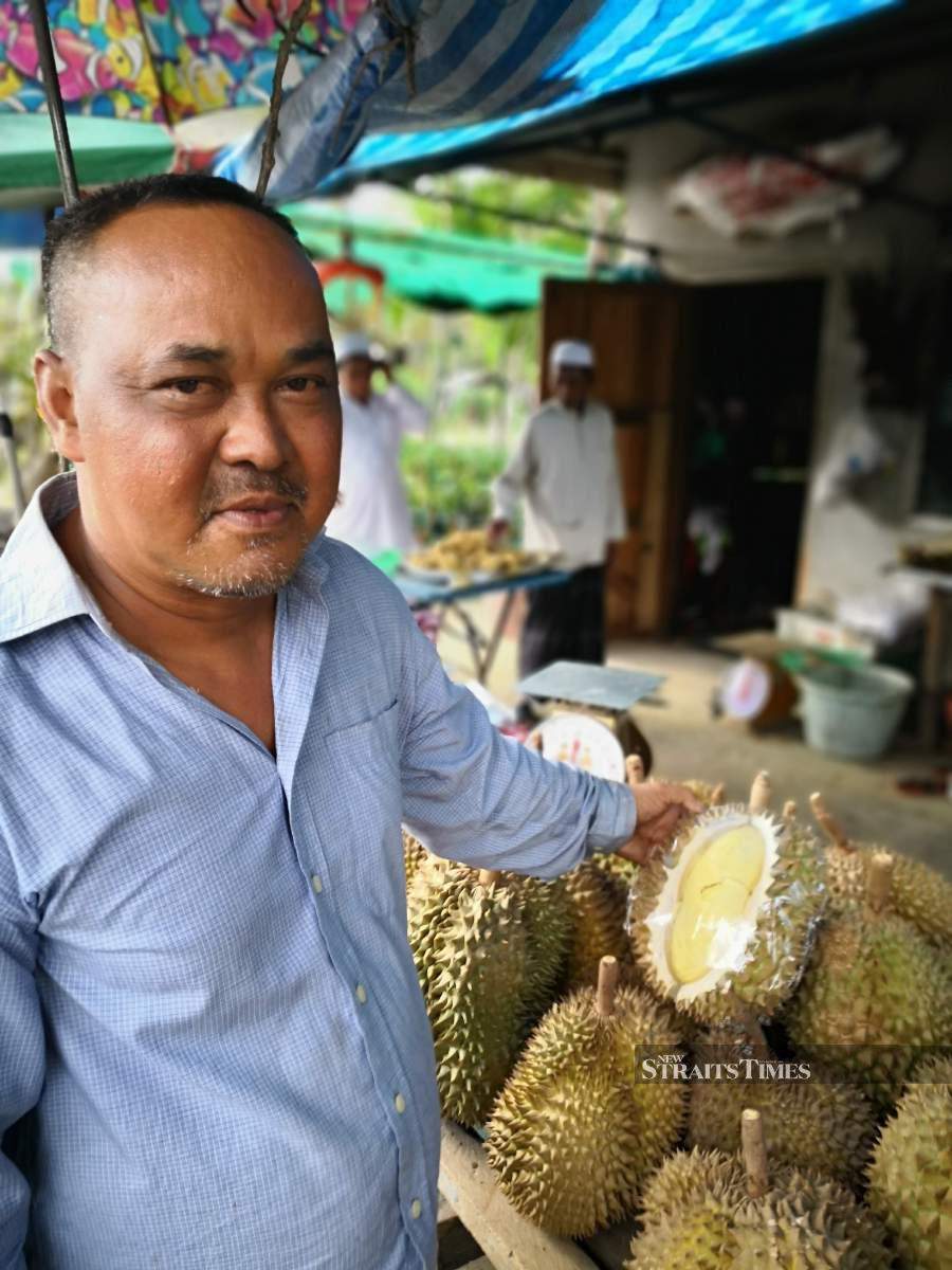  Sai Khao is renowned for its durians.