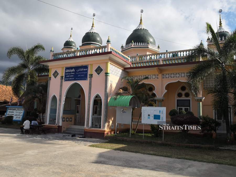  The mosque is an important place where locals learn about their culture and history.