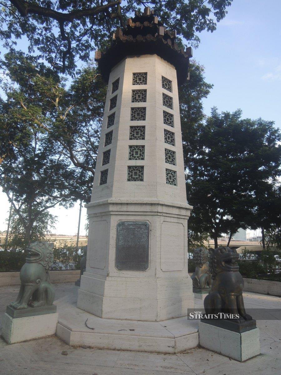  The Lim Bo Seng Memorial is the only structure of its kind in Singapore that commemorates an individual’s efforts and sacrifices during World War II.