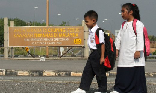 (File pix) Education Minister Datuk Seri Mahdzir Khalid said there is a need for the school closures due to the worsening heat wave that has reached 38.2 Celsius.