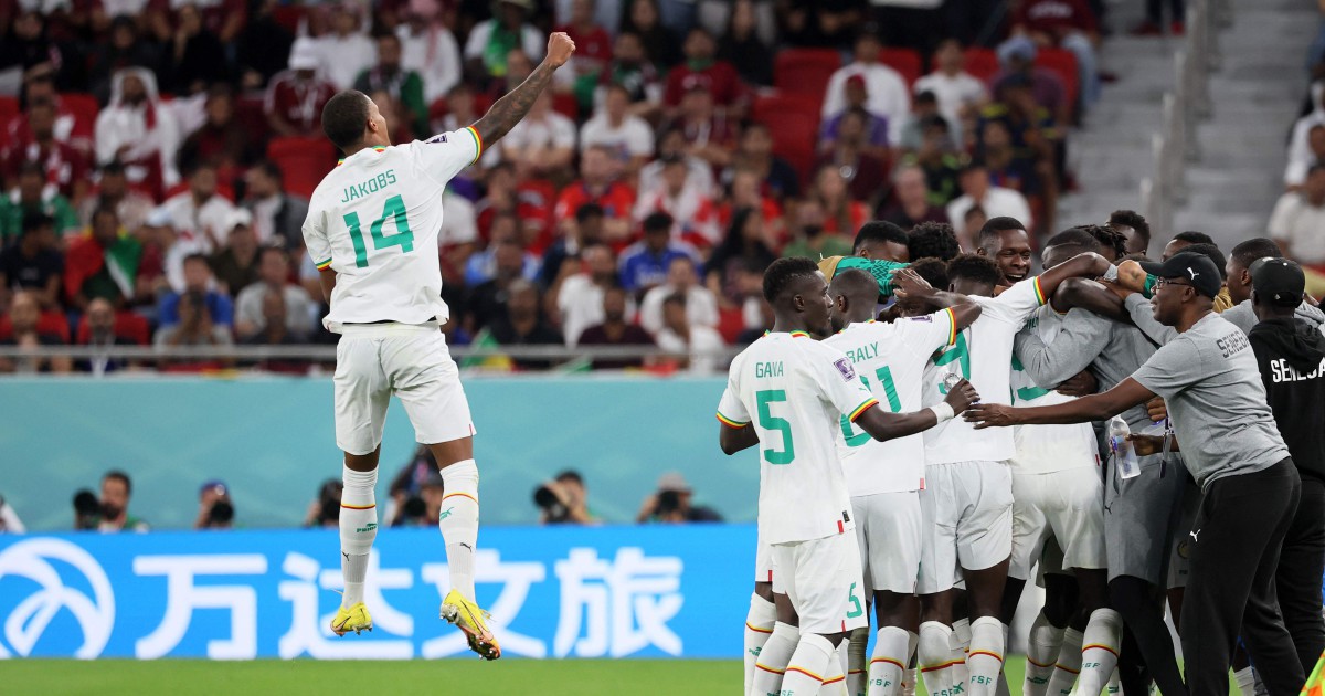 Qatar lose 3-1 to Senegal, host nearing World Cup exit