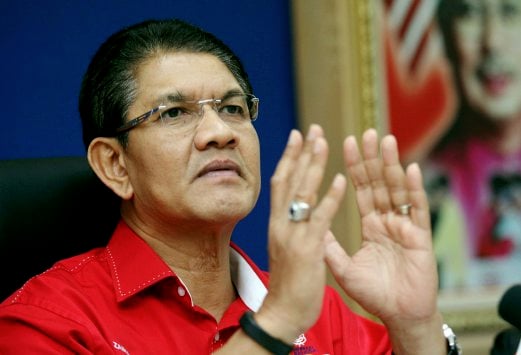 State Umno liaison committee chairman Datuk Seri Zainal Abidin Osman said DAP leaders were being unfair by blaming Umno for their leaders' problems. Pix by ZULAIKHA ZAINUZMAN.