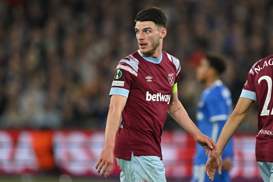 West Ham advance with late win, Brighton seal top-two place