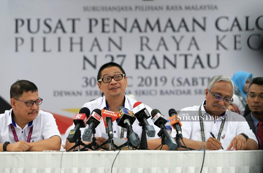 Election Commission (EC) Deputy Chairman, Dr Azmi Sharom, said the voting percentage at the Semenyih by-election registered a 73 per cent voter turn-out and the EC wants voters in Rantau to improve upon this record. NSTP/HASRIYASYAH SABUDIN