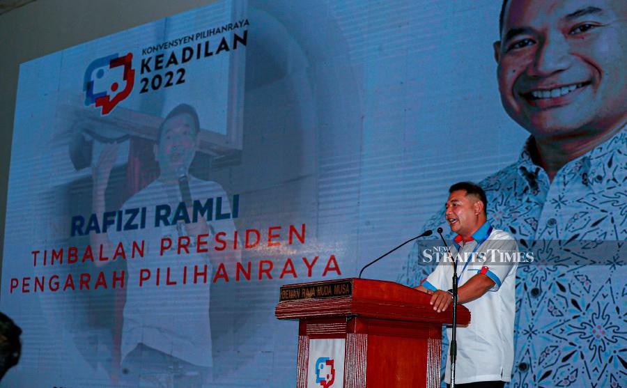 PKR president Rafizi Ramli delivers his speech during the party’s 2022 Election Convention in Shah Alam. -NSTP/OWEE AH CHUN.