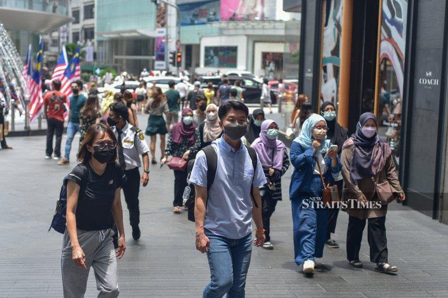 Malaysian society values politeness. Nevertheless, recent observations point to a worrying trend of young Malaysians becoming less courteous. - NSTP file pic