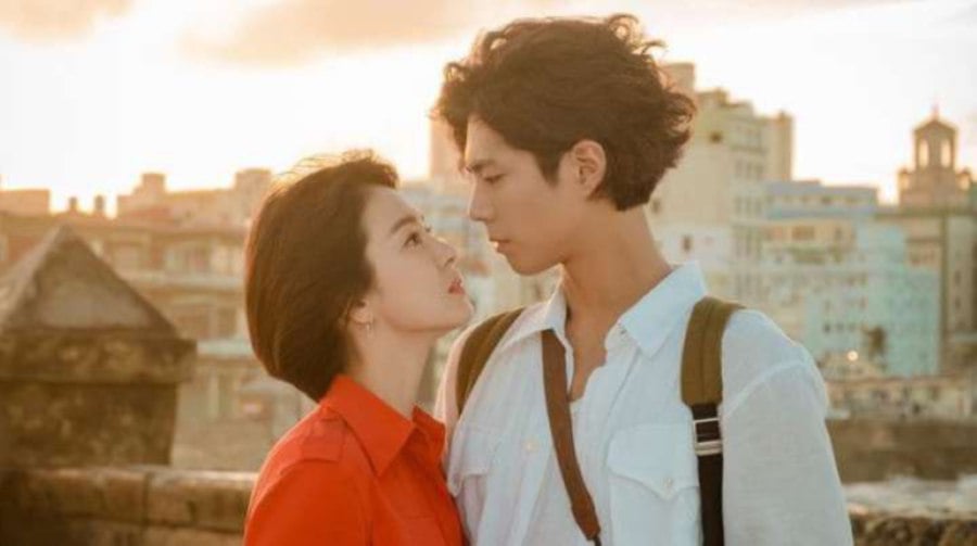 The stars of the hit 2018 Korean drama series, Encounter, Song Hye Kyo (left) and Park Bo Gum. - Picture from tvN