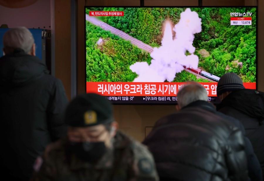  A news report on North Korea's launch of a suspected ballistic missile is aired on a television at Seoul Station in Seoul, South Korea. - EPA PIC