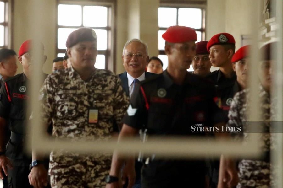 Datuk Seri Najib Razak arrives at the Kuala Lumpur High court ahead of his trial in Kuala Lumpur. - NSTP/HAIRUL ANUAR RAHIM