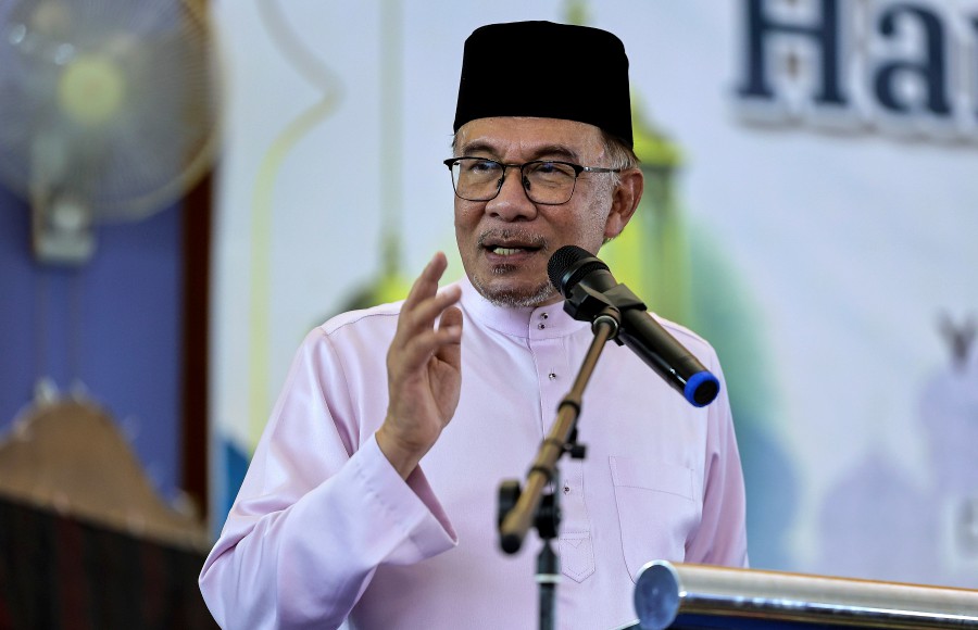 Anwar: 'Expedite repairs on Sungai Buloh prison quarters' | New Straits ...