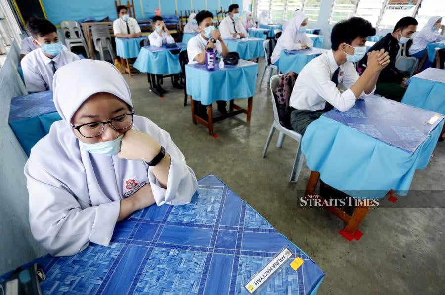 Teachers can give enrichment exercises to students who have  followed  lessons and concentrate on those who are slow and left out. -NSTP/File pic