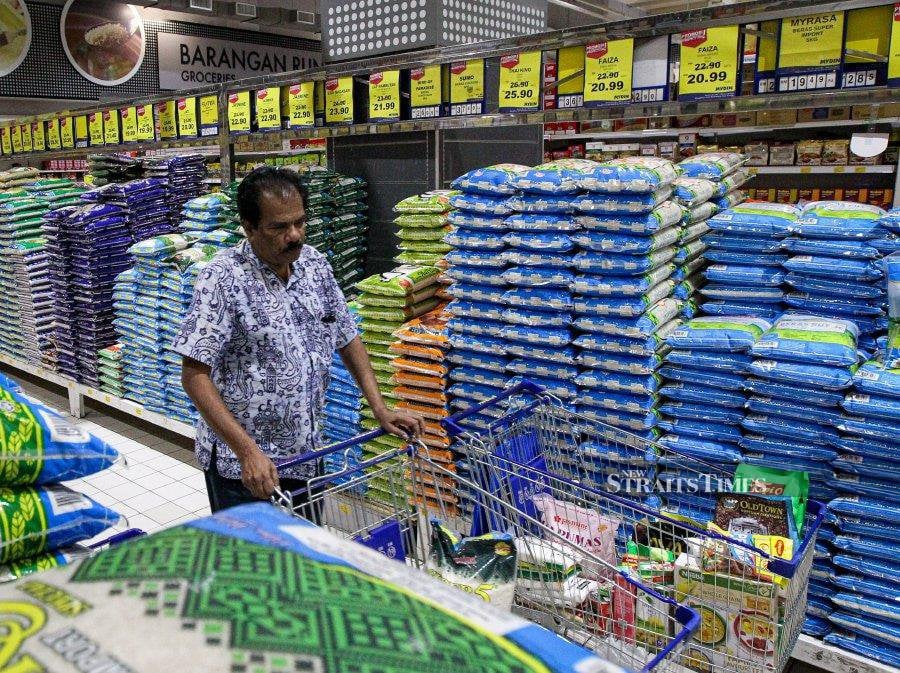 On March 19, the Agriculture and Food Security Ministry announced several solutions to stabilise the supply of local white rice in the market. - NSTP/File Pic