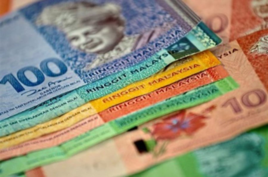 April 2 Ringgit closes higher against US dollar  New Straits Times