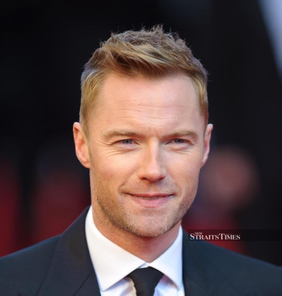53 Ronan Keating X Factor Photos & High Res Pictures - Getty Images
