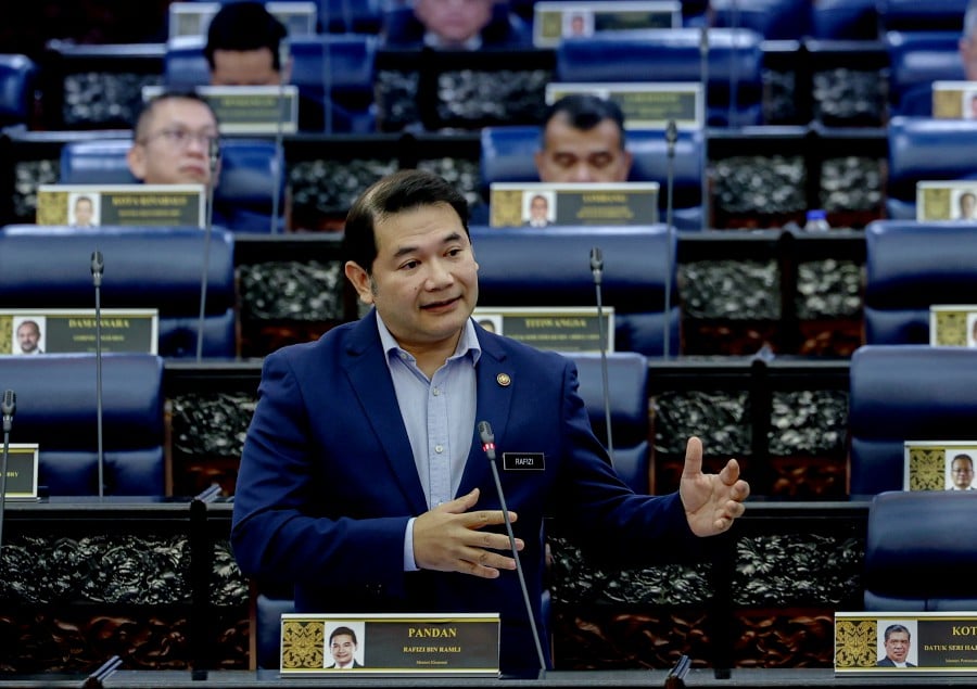 KUALA LUMPUR: Economy Minister Rafizi Ramli said poverty will exist even if there are no longer any more hardcore poor households because the poverty line changes according to the economic situation. — FotoBernama