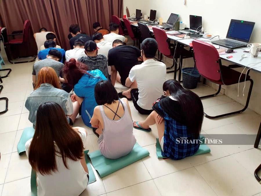 Police Arrest 30 Chinese Nationals In Illegal Online Gambling Raid