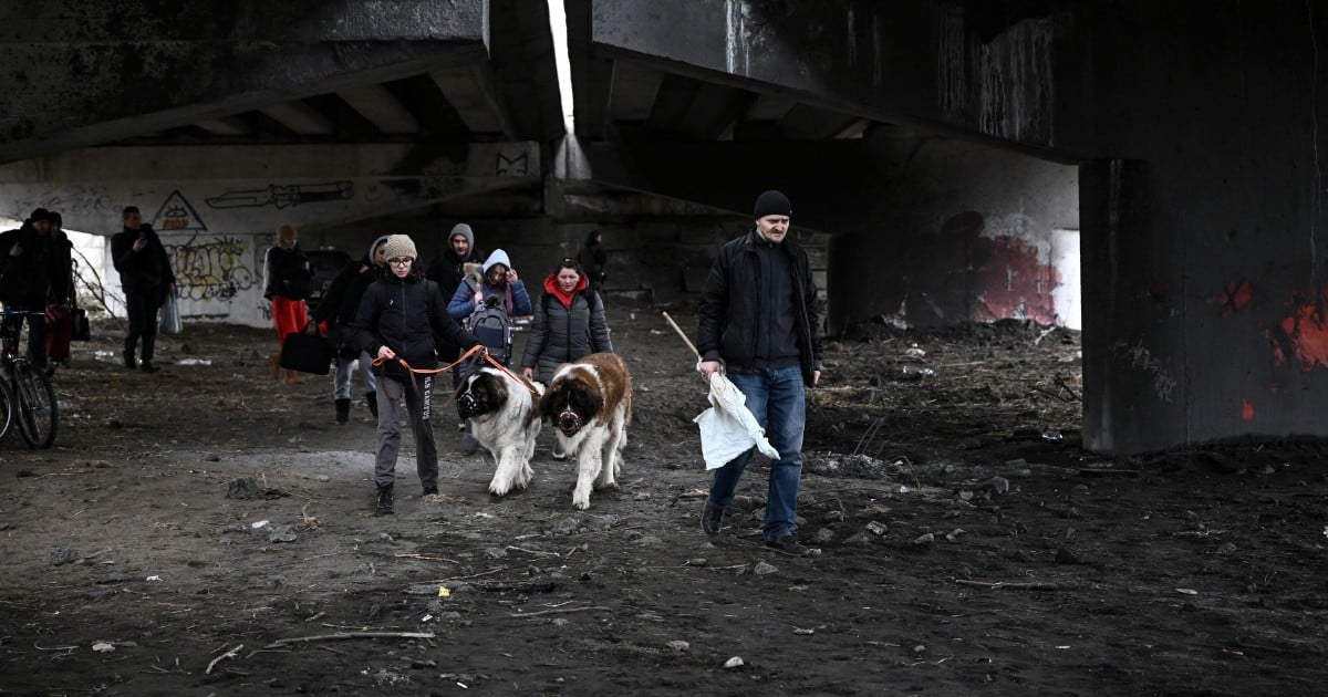 Russian negotiator accuses Ukraine of blocking humanitarian corridors, a 'war crime'