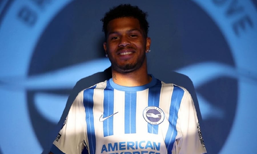 Brighton sign Leeds striker Rutter for £40mil