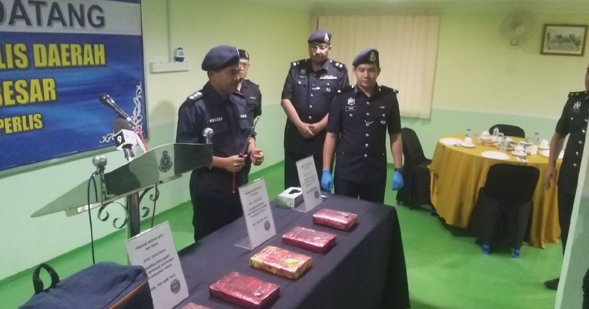 Cops Foil An Attempt To Smuggle In 5kg Of Ganja In Padang Besar | New ...