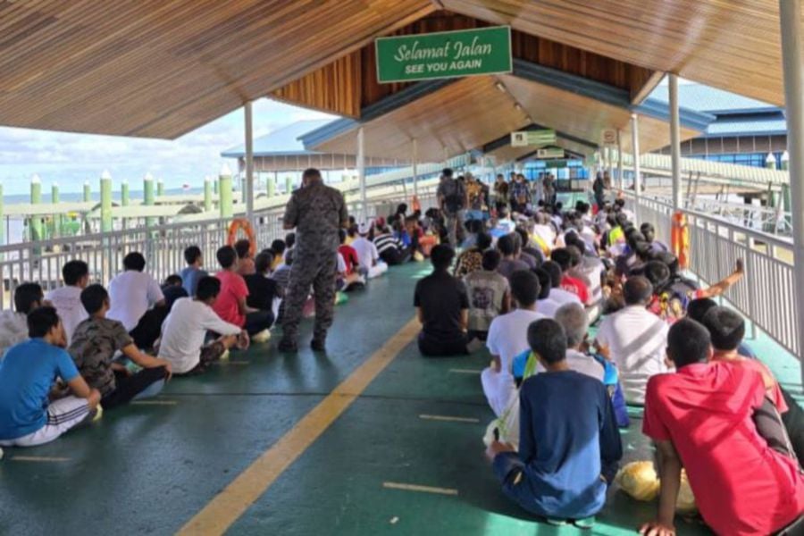 The transfer operation is part of the continuous operations by the Sabah Immigration Department for foreign detainees housed in all Immigration Depots throughout the state. -- Pic from Sabah Immigration Department