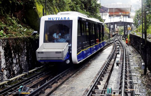 The Penang Hill funicular train service will be suspended for 10 days to facilitate for its annual maintenance works in January next year. Penang Hill Corporation (PHC) acting general manager Datuk Ng Wee Kok said the service shutdown would be observed between Jan 9 and 18, 2017. File photo by RAMDZAN MASIAM