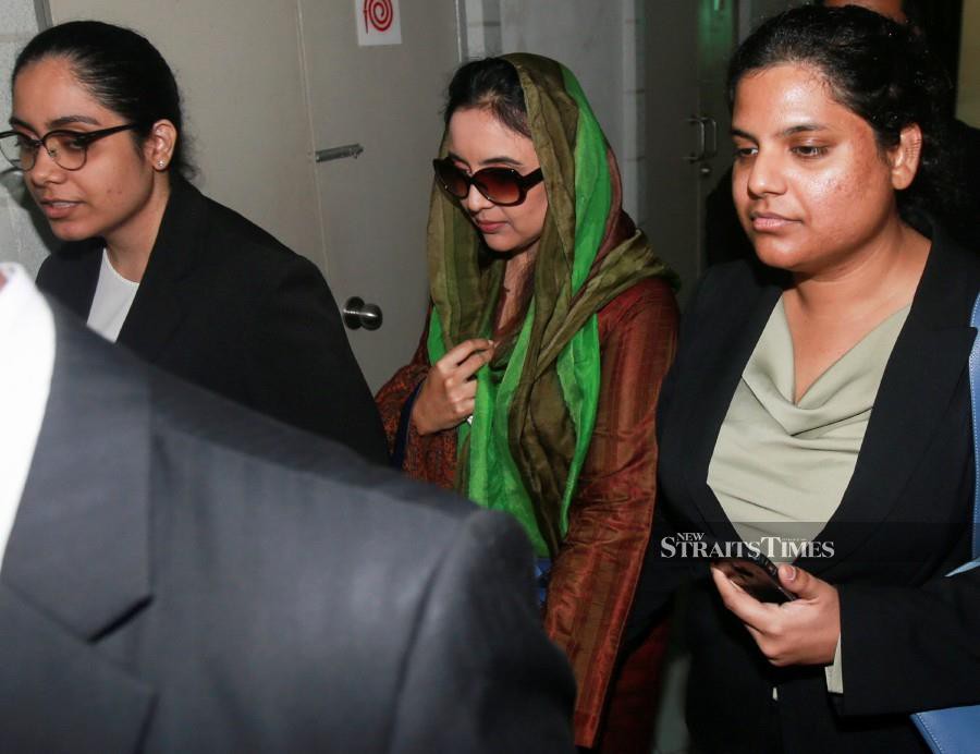 'Samirah took keys, foreign currency from room where ...