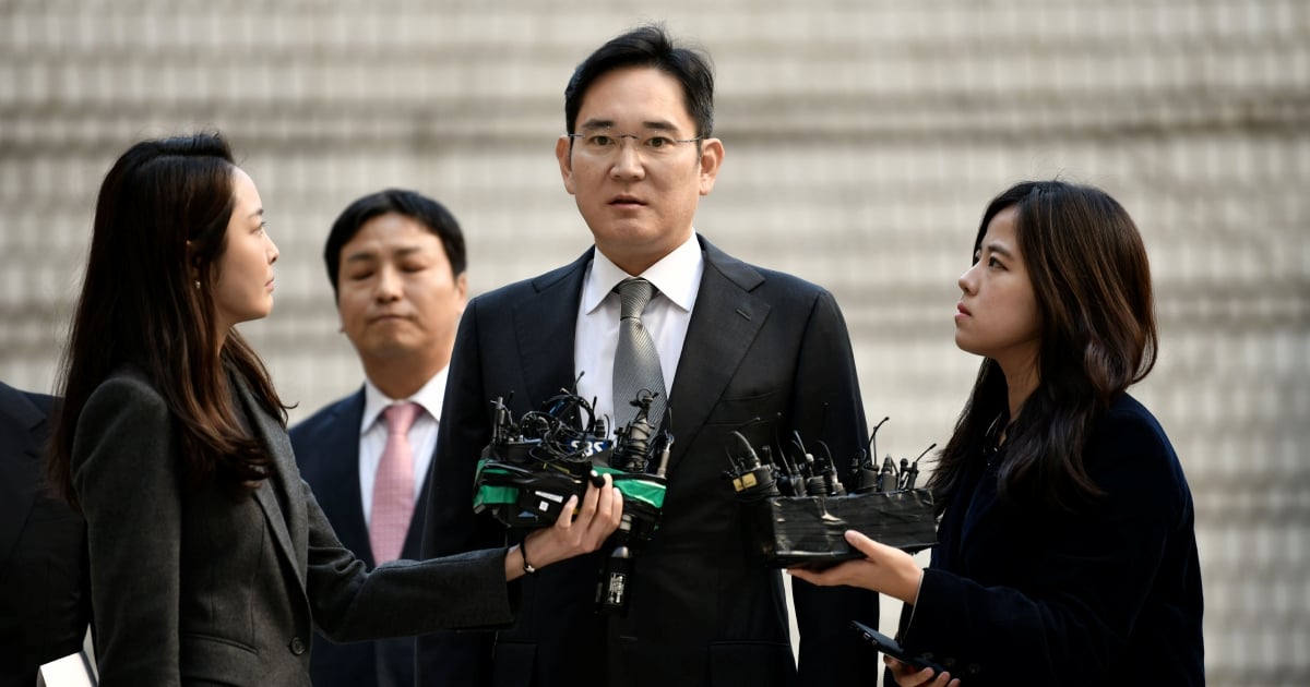 Samsung Heir Appears In Court For Bribery Trial | New Straits Times