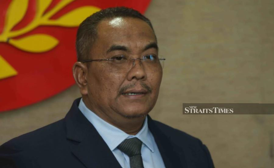 Kedah Menteri Besar Datuk Seri Muhammad Sanusi Md Nor will be recording a statement with the police today over his claim that Penang belongs to Kedah. - NSTP pic