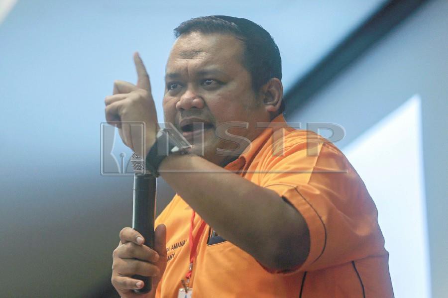 Parti Amanah Negara Youth chief Mohd Sany Hamzan says the party wing thinks the government is “too soft” with those who abuse the Internet and social media, especially those who spread fake news, seditious lies and stoke racial and religious sentiment