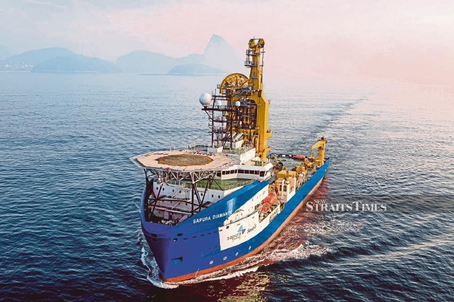 Sapura Energy Bhd has suspended trading in its shares since 2.30pm yesterday, pending a material announcement.
