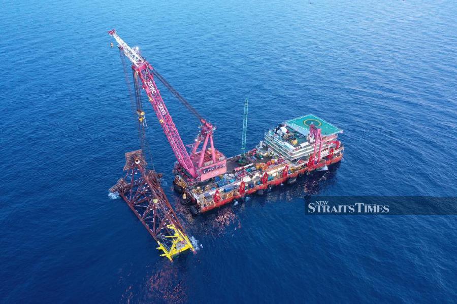 Sapura Energy Bhd saw a 12.5 per cent jump in its share price after reporting a reduced net loss for the fourth quarter ended Jan 31, 2024 (4Q24).  