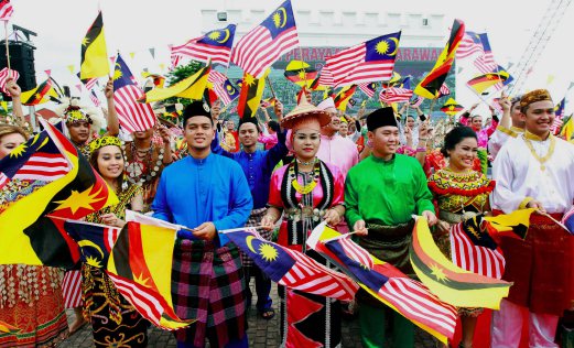 Kuching hosts inaugural Sarawak Day celebration | New Straits Times ...
