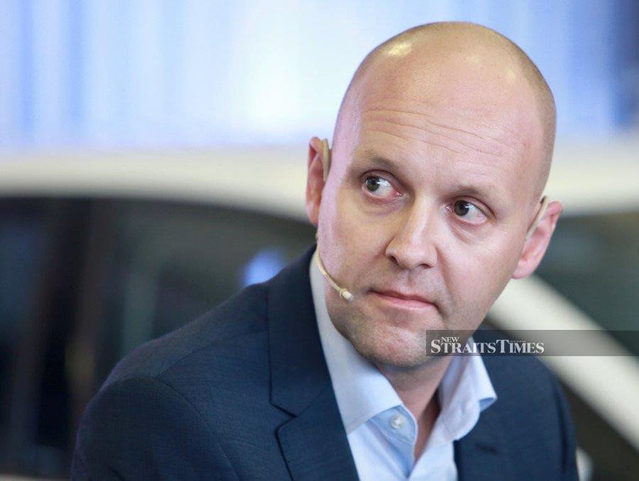 Volkswagen Passenger Cars Malaysia Sdn Bhd managing director Erik Winter is hopeful the company can grow its market share “in a sustainable manner”, driven by improving its dealer network services. NSTP picture by SAIRIEN NAFIS.