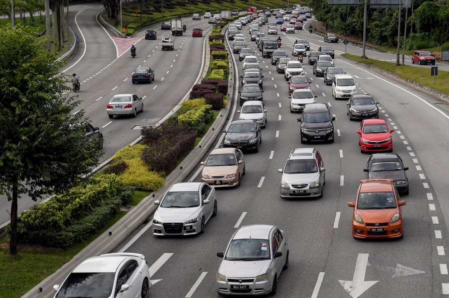 Heavy traffic was reported in some areas. -- Bernama (Pix for illustration purposes only)