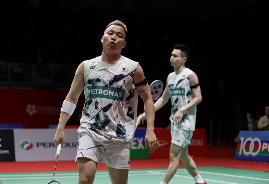 KUALA LUMPUR : Aaron Chia-Soh Wooi Yik's disappointing loss to Denmark's Kim Astrup-Anders Skaarup Rasmussen capped off a dismal day, marking the end of Malaysia's challenge in the Singapore Open today (May 31). — NSTP FILE PIC