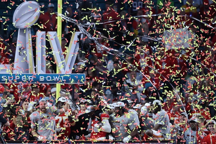 Kansas City Chiefs Win Super Bowl LIV, Defeating San Francisco