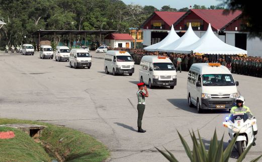 The remains of the 32 Australian citizens who were interred at the Commonwealth War Graves (CWG) in the Terendak Camp have been sent home to their families in Australia. This was the first and largest ever repatriation process which was participated by more than 400 military officers here. Pix by RASUL AZLI SAMAD 