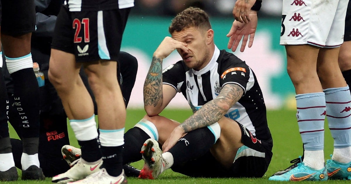 Newcastle's Trippier faces fitness race after foot surgery
