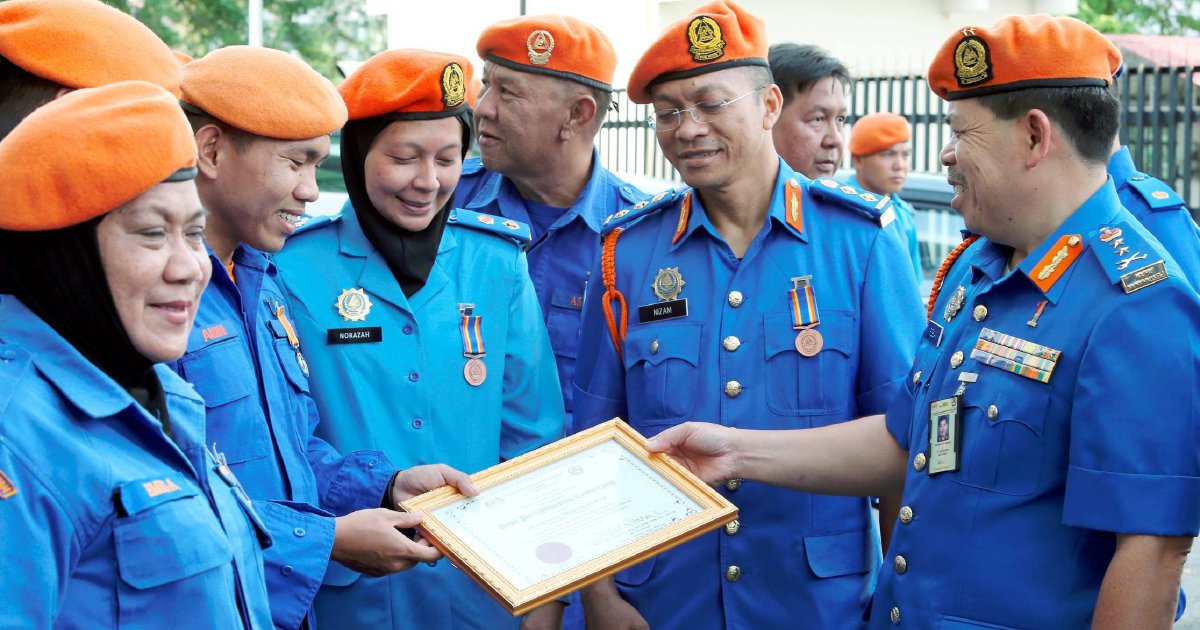 Sabah's Civil Defence Force fearlessly take on various challenges and ...