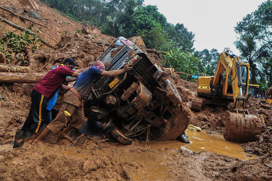 Landslides, Floods Kill At Least 25 In Southwest India - Kwiknews