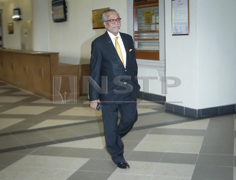 Lawyer Tan Sri Muhammad Shafee Abdullah at the Kuala Lumpur High Court. (NSTP/ HAFIZ SOHAIMI)