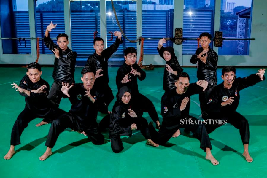 (File pic) The Education Ministry's plan to introduce silat as a co-curricular activity in schools, and as an elective credit course at universities, should be fully supported, said academics at Sultan Idris Education University (UPSI). NSTP/AIZUDDIN SAAD