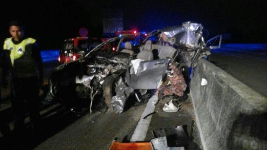 Two Dead One Seriously Injured As Car Crashes Int Parked Lorry Near Ipoh Toll Plaza