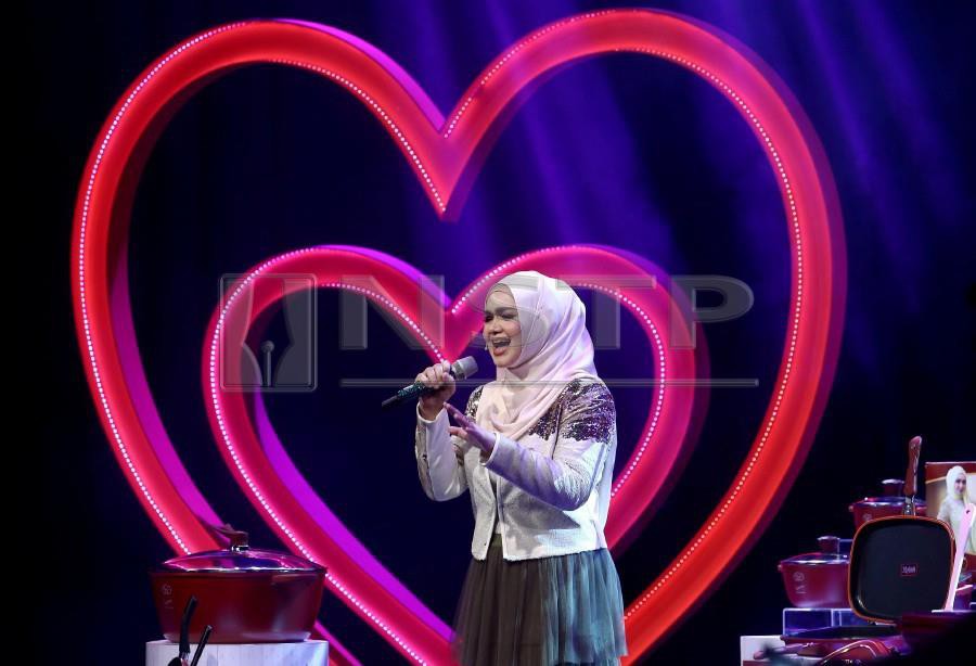 Siti Nurhaliza Turns 40